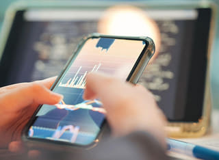 Investor reviewing the clear fund transfer and withdrawal procedure